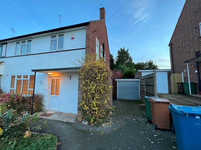 3 Bedroom Semi-Detached House To Rent In Evelyn Drive, Pinner HA5