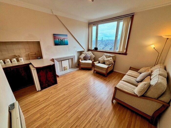 1 Bedroom Flat To Rent In Broomhill Road, Aberdeen, AB10