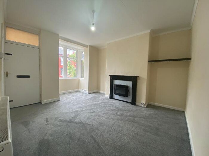 3 Bedroom Terraced House To Rent In Bexley Place, Harehills, LS8