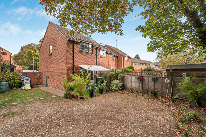 2 Bedroom End Of Terrace House For Sale In Rowland Close, Wallingford, OX10