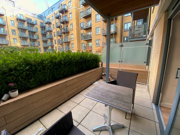 Studio To Rent In Boulevard Drive, London, NW9