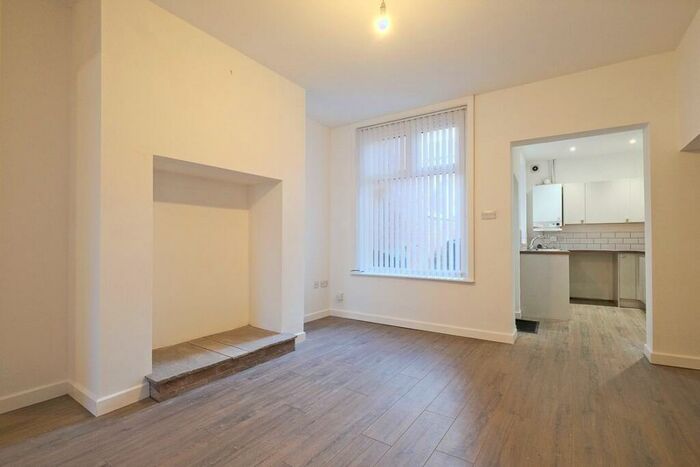 4 Bedroom Terraced House To Rent In Sparth Road, Clayton-Le-Moors, BB5