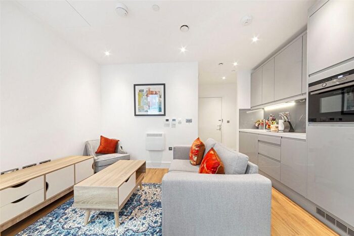 Studio To Rent In West Gate, Ealing, W5