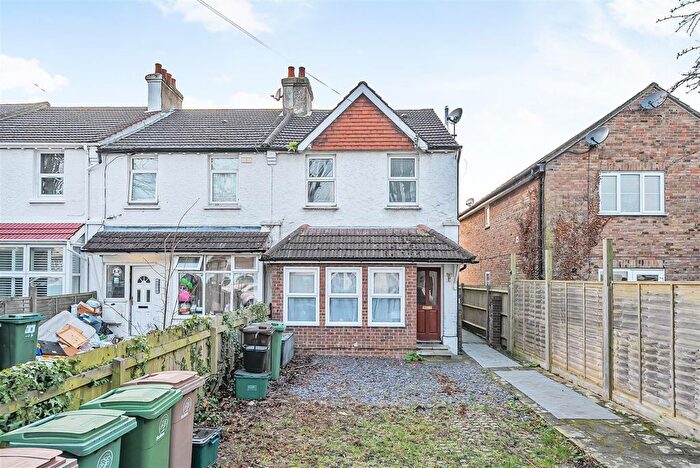 2 Bedroom Flat For Sale In Stanley Road, Carshalton, SM5