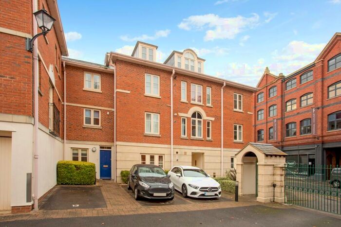 2 Bedroom Flat To Rent In St Georges Place Cheltenham, GL50