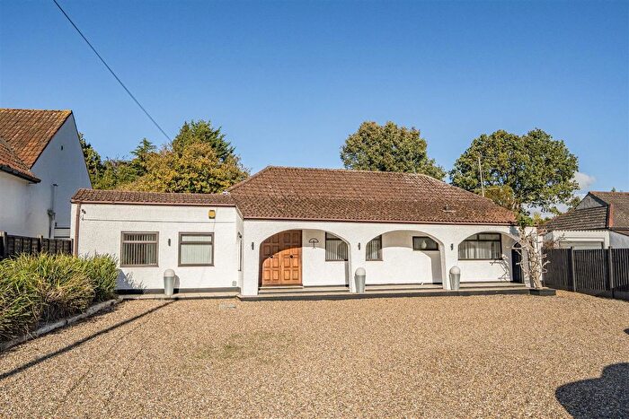 4 Bedroom Detached Bungalow For Sale In Church Lane, Wexham, Slough, SL3