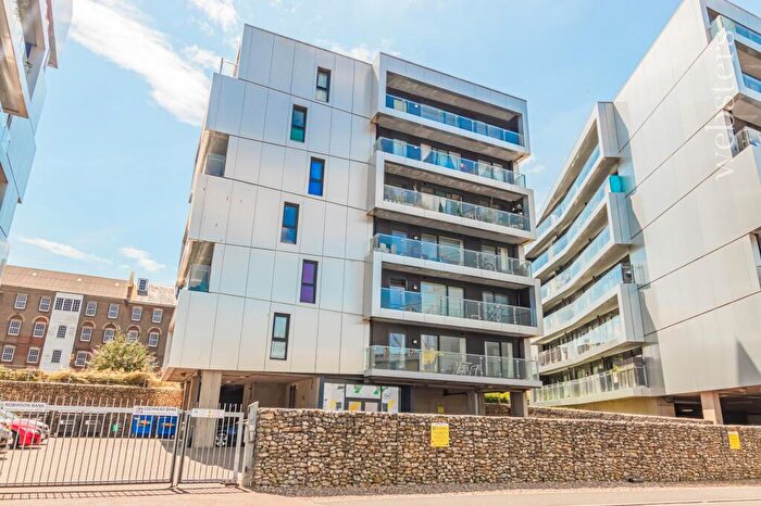 2 Bedroom Flat To Rent In Geoffrey Watling Way, Norwich, NR1