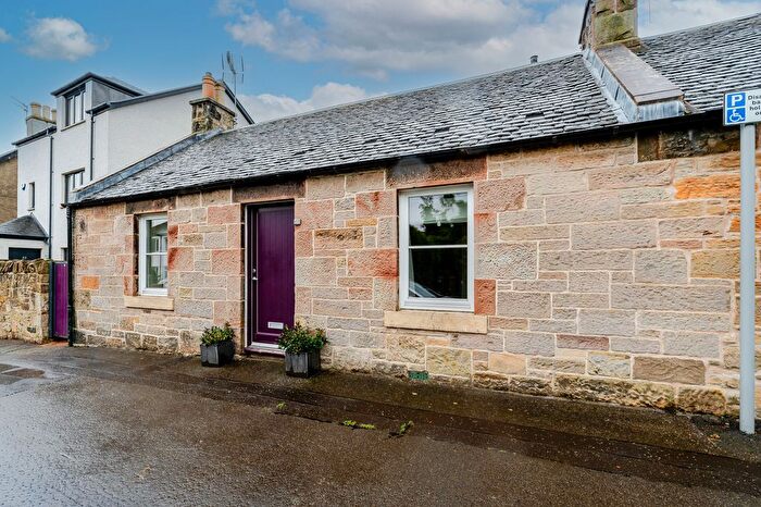 3 Bedroom Cottage For Sale In Juniper Avenue, Juniper Green, EH14