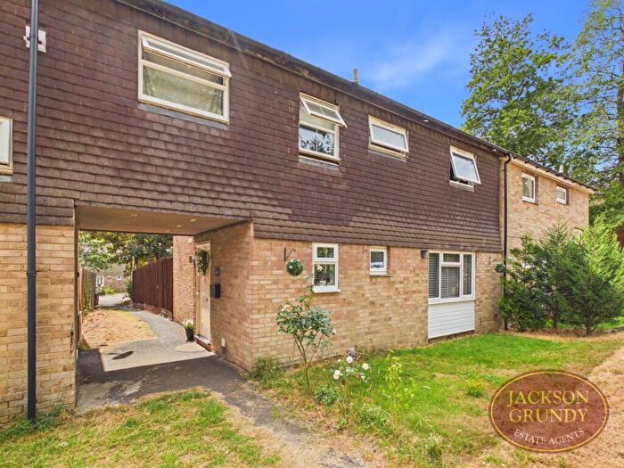 4 Bedroom Terraced House For Sale In Crestline Court, Goldings, NN3