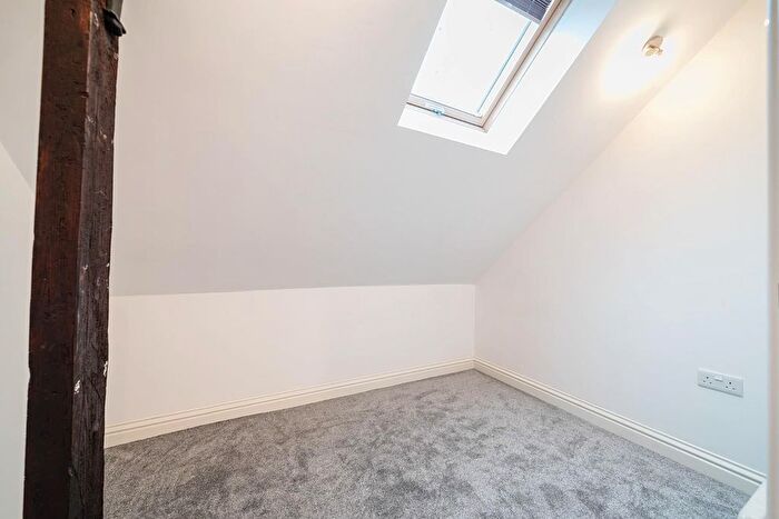 2 Bedroom Flat For Sale In Commercial Street, Tadcaster, LS24