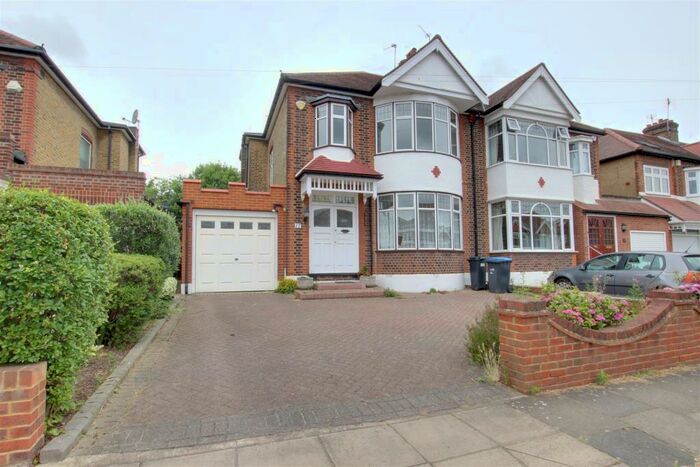 3 Bedroom Semi-Detached House To Rent In Landra Gardens, London, N21