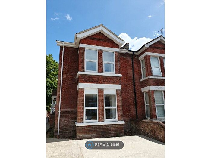 1 Bedroom Flat To Rent In Hill Lane, Southampton, SO15