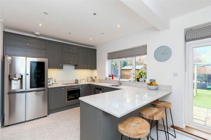 4 Bedroom Property To Rent In Hartham Close, Islington, N7