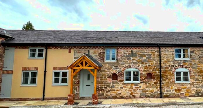 4 Bedroom Barn Conversion For Sale In Green Court Farm, Higher Kinnerton, CH4