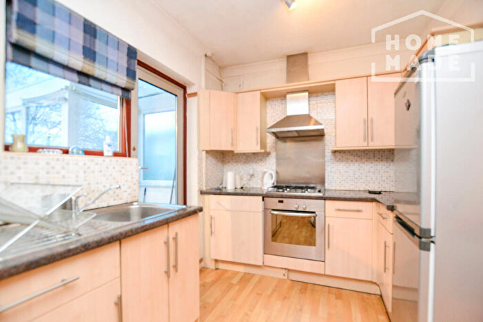 2 Bedroom Flat To Rent In Beresford Avenue, HA0