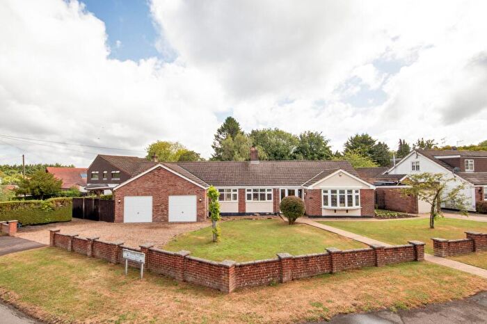 3 Bedroom Detached House For Sale In Willow Walk, Culverstone, Meopham, Kent, DA13