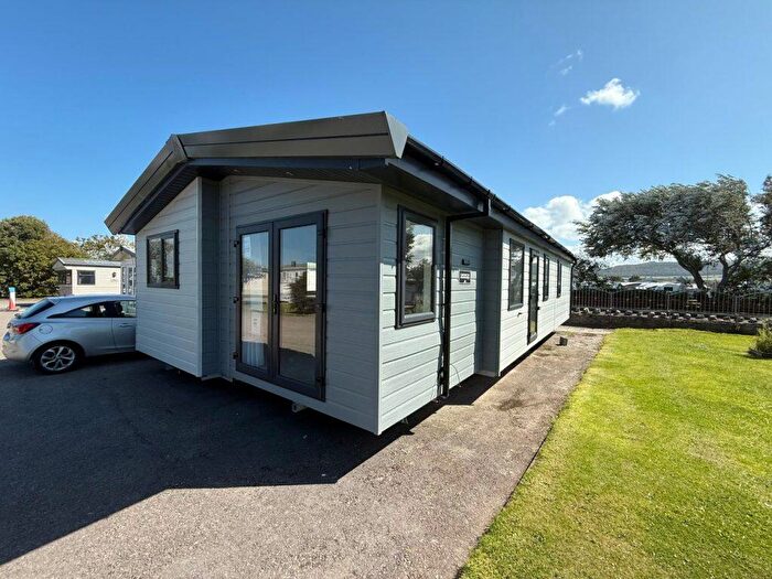 2 Bedroom Park Home For Sale In Sirior Bach Caravan Park, LL22