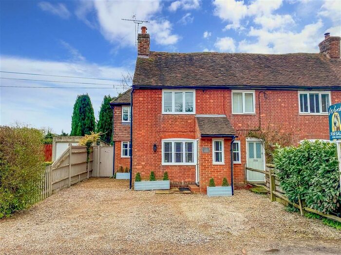 3 Bedroom Semi-Detached House For Sale In Goudhurst Road, Marden, Tonbridge, Kent, TN12