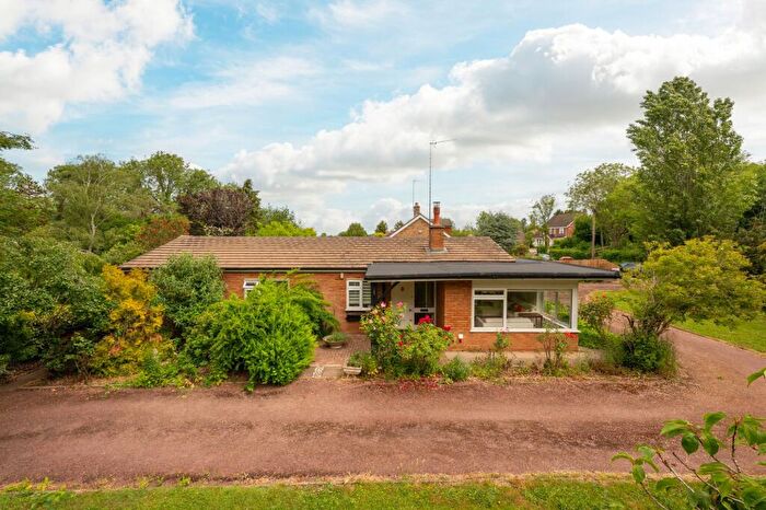 4 Bedroom Detached House For Sale In High Street, Riseley, MK44