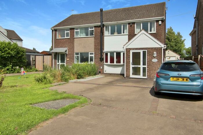 3 Bedroom Semi-Detached House For Sale In Townside, East Halton, Immingham, Lincolnshire, DN40