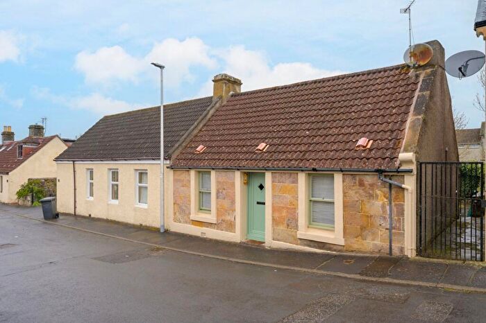 3 Bedroom Semi-Detached Bungalow For Sale In Regent Street, Kincardine, FK10