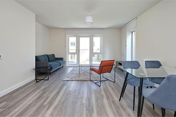1 Bedroom Flat To Rent In Iris House, Plum Mews, Springfield Parkside, Tooting, SW17