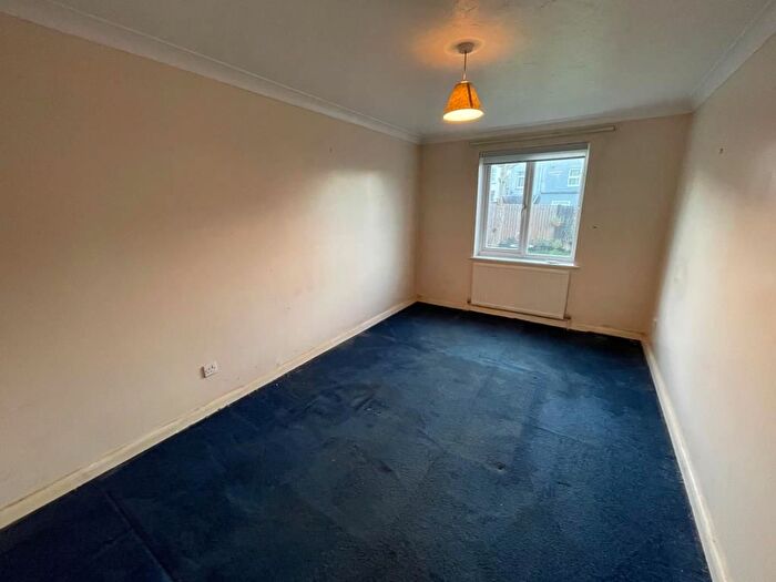 1 Bedroom Flat For Sale In Flat, Victoria Court, Second Avenue, Harwich, Essex, CO12