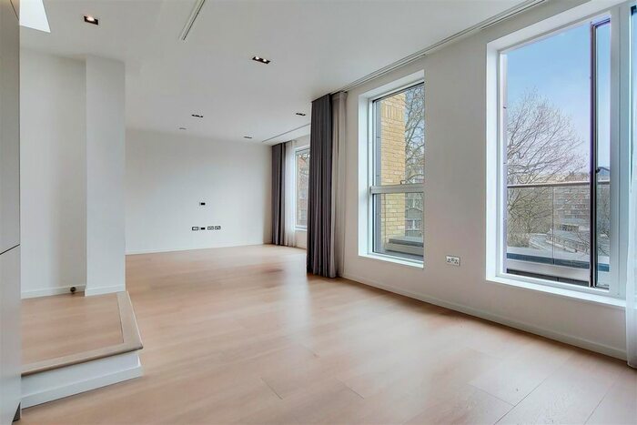 2 Bedroom Flat To Rent In Inverness Terrace, London W2