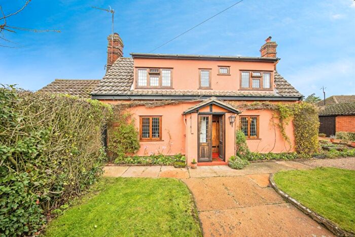 2 Bedroom Detached House For Sale In Swan Lane, Westerfield, Ipswich, IP6