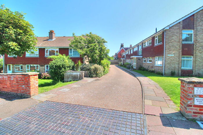 2 Bedroom Flat To Rent In Prideaux Road, Eastbourne, BN21