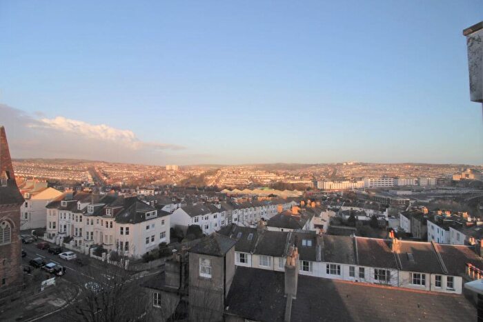 2 Bedroom Flat To Rent In Dyke Road, Hove, BN1