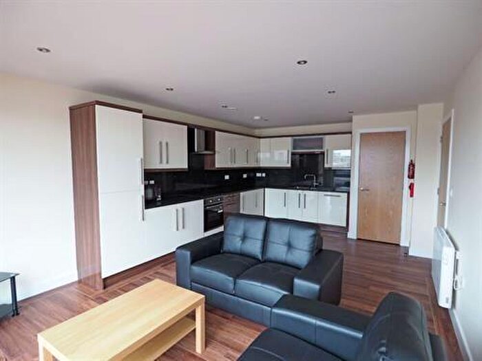 4 Bedroom Apartment To Rent In Apt Devonshire Point, S1