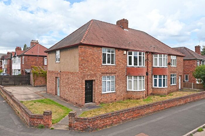 2 Bedroom Flat To Rent In Malvern Avenue, Boroughbridge Road, York, YO26