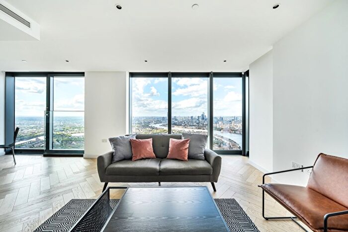 2 Bedroom Flat To Rent In Landmark Pinnacle, Marsh Wall, E14