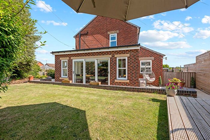 3 Bedroom Detached House For Sale In Nethermoor Road, New Tupton, Chesterfield, S42