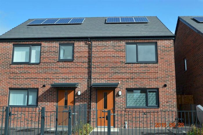 2 Bedroom Property To Rent In Whitestone Road, Gorton, Manchester, M12