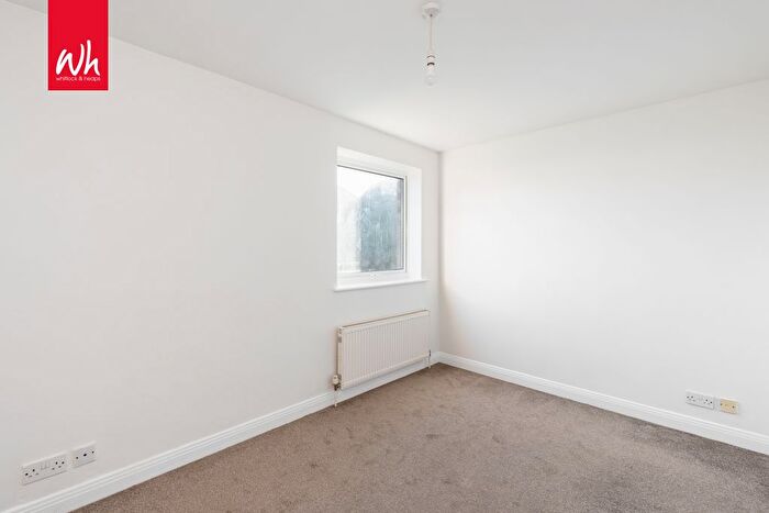 2 Bedroom Flat For Sale In Hangleton Road, Hove, BN3