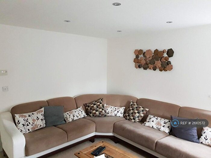 3 Bedroom End Of Terrace House To Rent In Ascot Way, Bicester, OX26