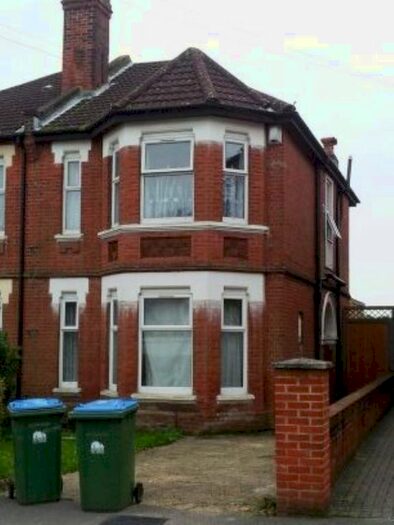 6 Bedroom Semi-Detached House To Rent In Alma Road, Portswood, Southampton, SO14