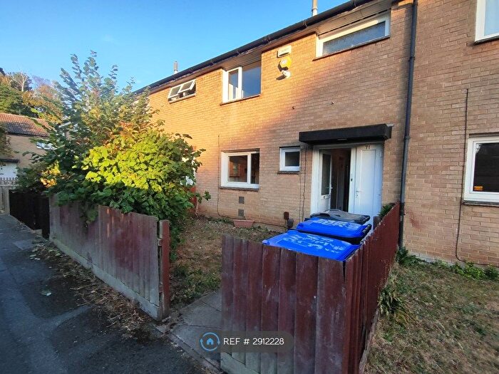 3 Bedroom Terraced House To Rent In Harefield Road, Northampton, NN3