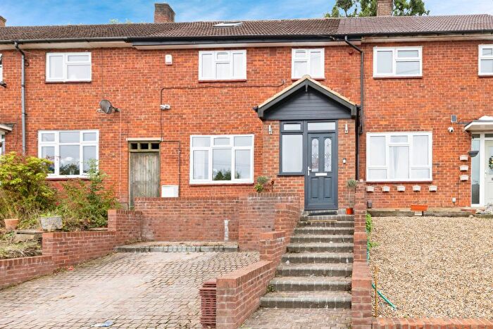 4 Bedroom Terraced House For Sale In Prestwick Road, Watford, WD19