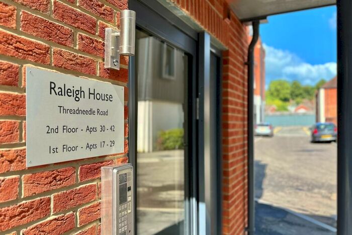 1 Bedroom Apartment To Rent In East Street, Farnham, GU9