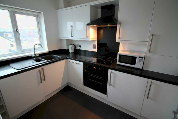 2 Bedroom Flat To Rent In Woodville Court, Woodville Road, Cardiff, CF24