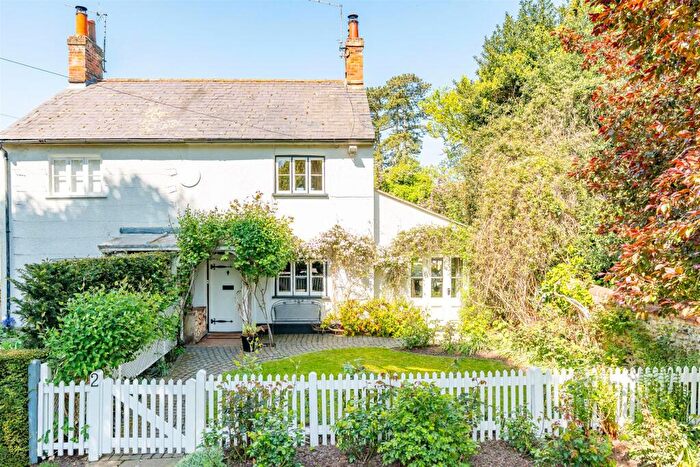 4 Bedroom Semi-Detached House For Sale In Ayot St. Lawrence, AL6