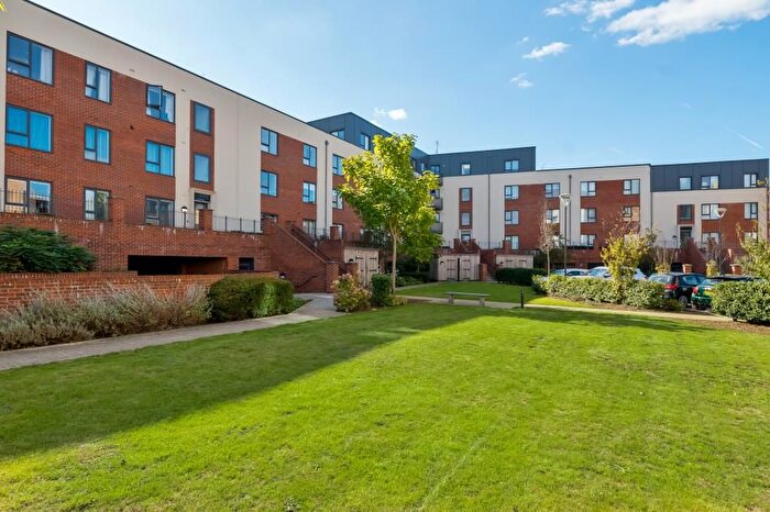 1 Bedroom Flat To Rent In Suffield Lodge, High Wycombe, HP11