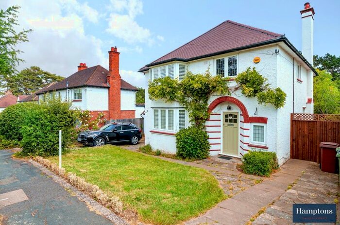4 Bedroom Detached House To Rent In West Hill Avenue, Epsom, KT19