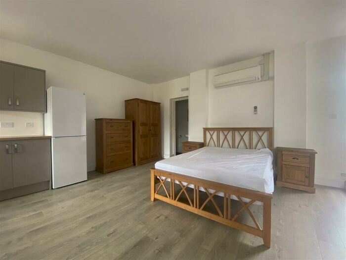 Studio To Rent In Flat, Lincoln Road, Peterborough, PE1