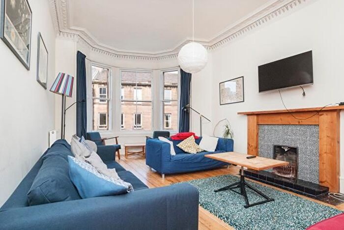 3 Bedroom Flat To Rent In East Preston Street, Edinburgh, EH8