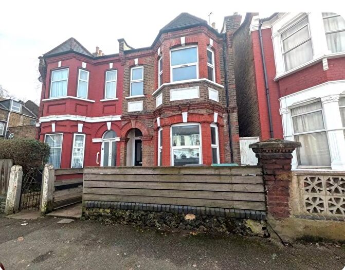 3 Bedroom Terraced House For Sale In Sydney Road, London, N8