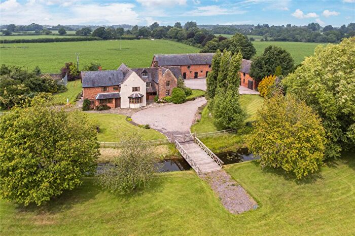 6 Bedroom Detached House For Sale In Pewit Lane, Hunsterson, Cheshire, CW5